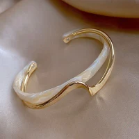 Bratara Luxe 3