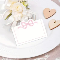 Carte de masa roz cu design bant 4